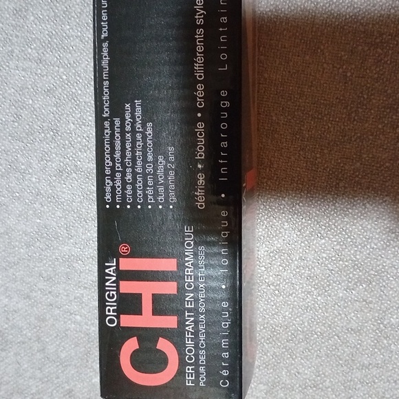 Original CHI Ceramic Hairstyling Iron, NWT, New in Box - Picture 6 of 6